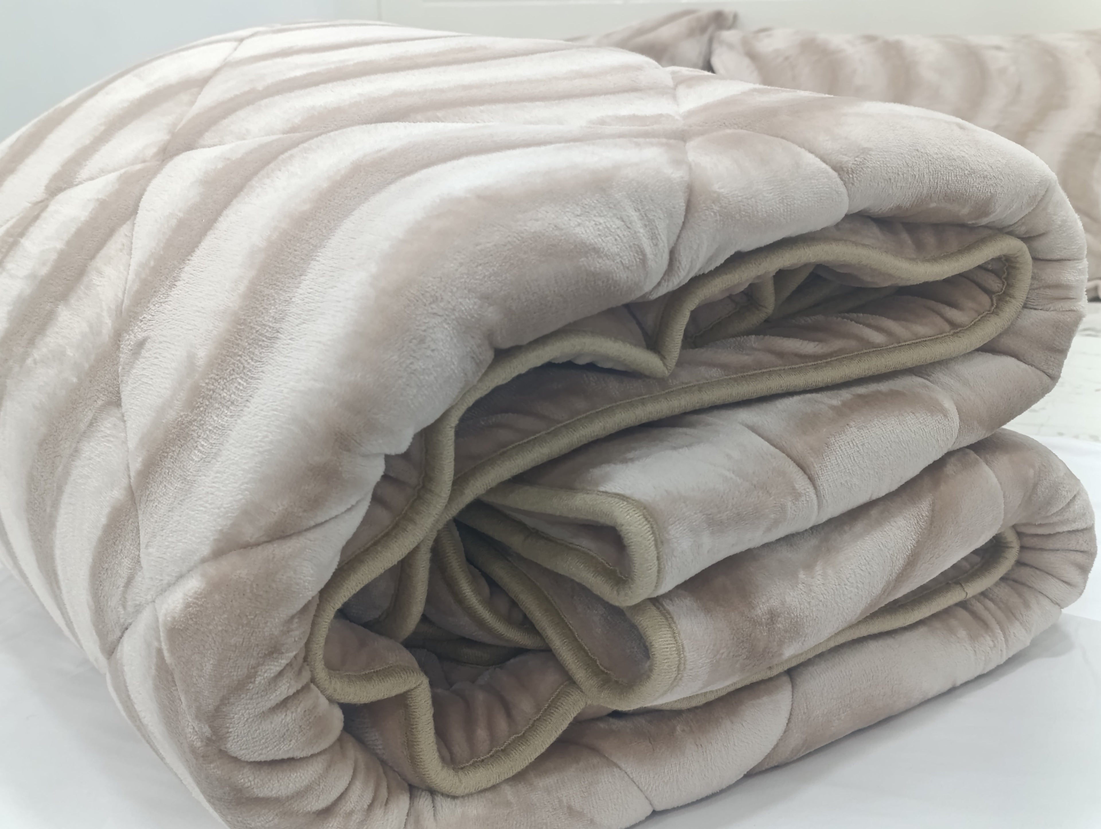 Blanket Duvet Set -Beige 3 Pieces - image 5