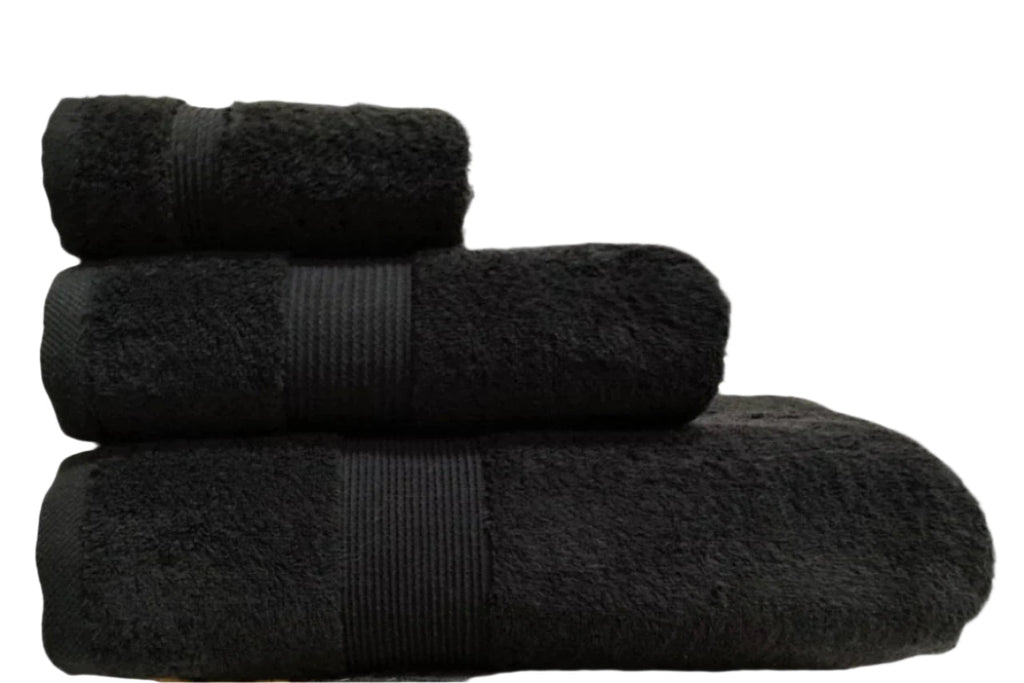 Set of 3 towels - image 2
