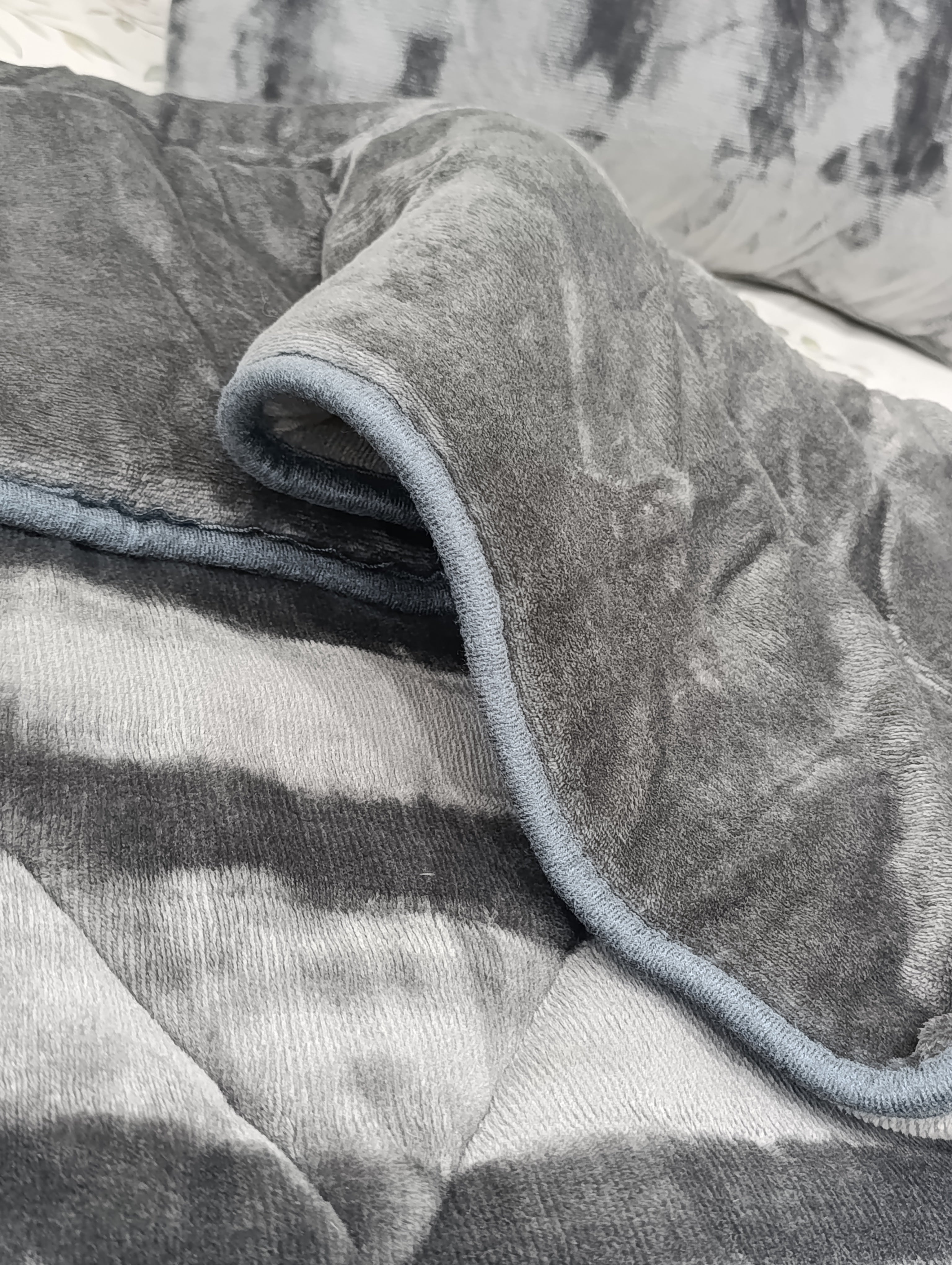 Blanket Duvet Set -Gray 3 pieces - image 4